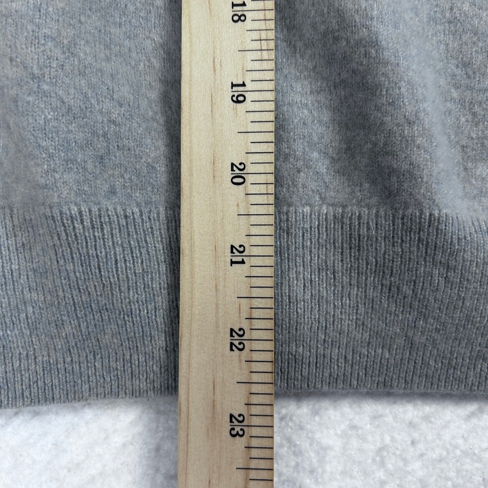 The Good Cashmere Standard 100% Cashmere Crewneck Sweater Grey Heather Womens M - Picture 9 of 10